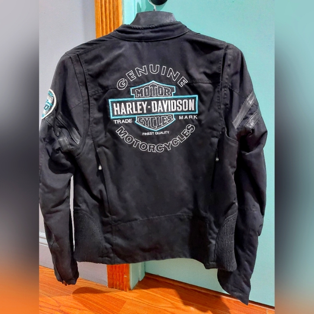 Harley Davidson motorcycle jacket, color black, size L for woman. Brand new. - Picture 1 of 4